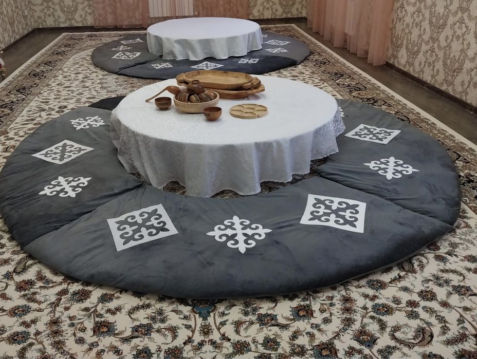 Аренда жер стол круглый, көрпе