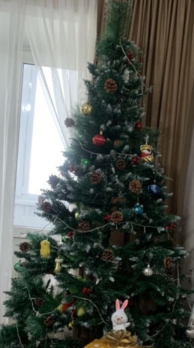 Продам елку новогоднюю