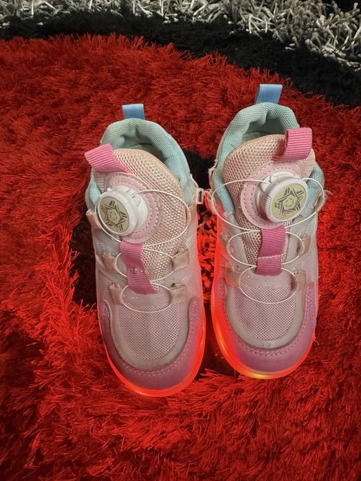 Papuci cu role…….