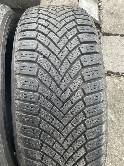 Гуми зимни 215/55/17