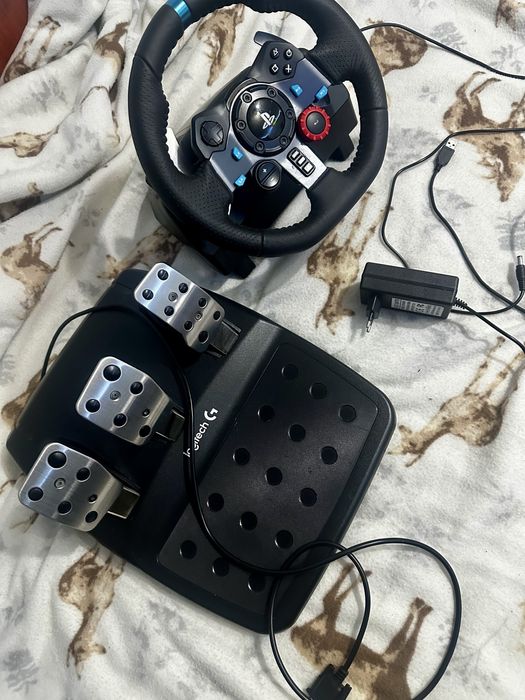 Logitech G29 cu pedale - Stare foarte buna