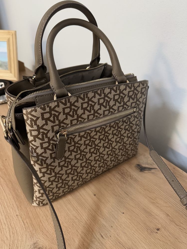 Дамска чанта dkny