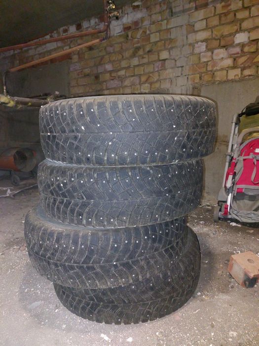 Продам покрышки  R16