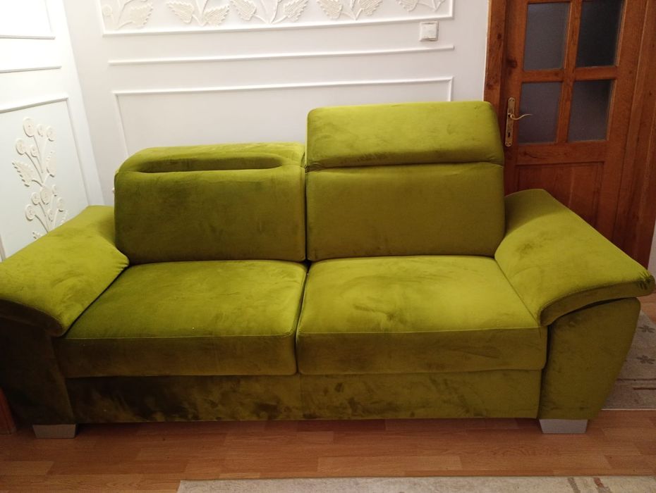 Vand 2 buc canapele ca noi