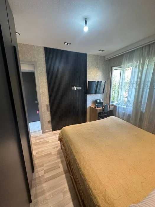 Купить евро двух комнатную в кирпичном доме, 77 серия, метро Шахристан