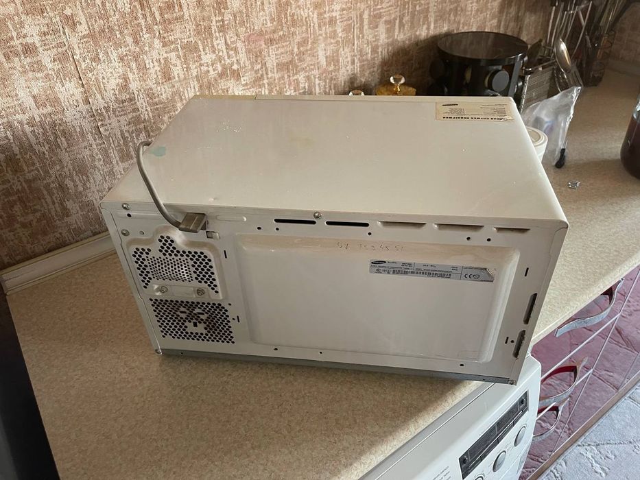 Микроволновка SAMSUNG