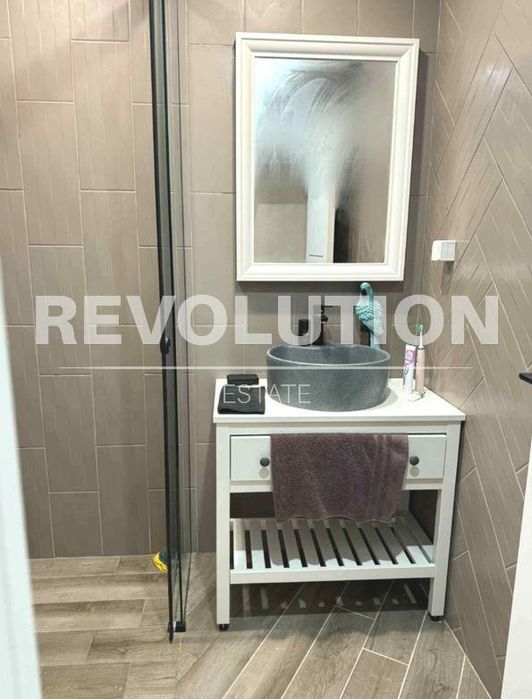 Дава се под наем Двустаен апартамент в Варна, Бриз - 67 кв.м за 650 € - Снимка #3