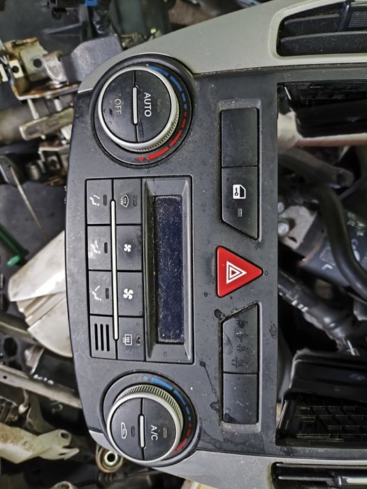 Управление за климатик за Kia Ceed