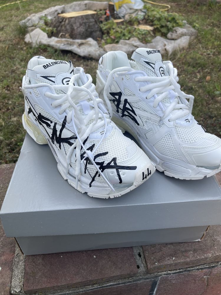 Balenciaga runner 44 номер