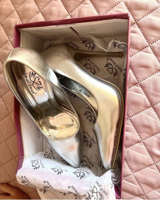 Pantofi stiletto argintii