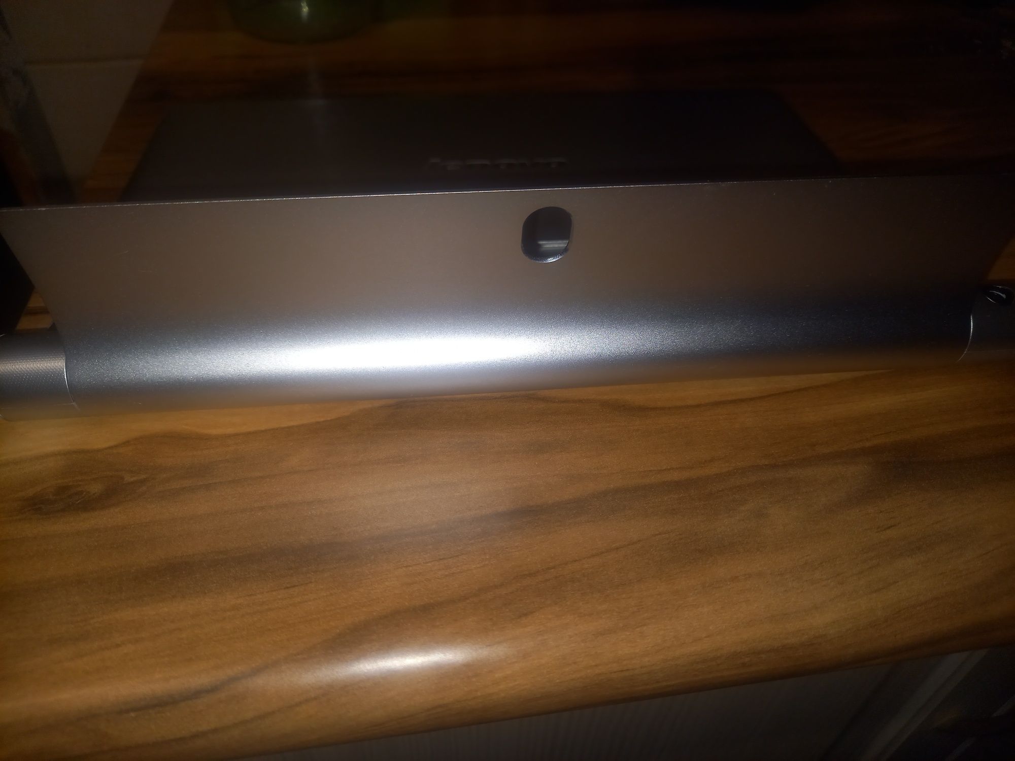 Lenovo yoga tablet2 1050L