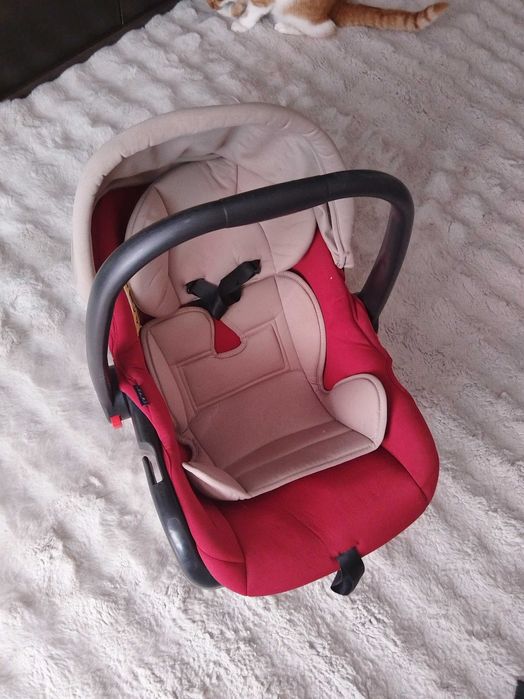 Scoică auto pentru bebe