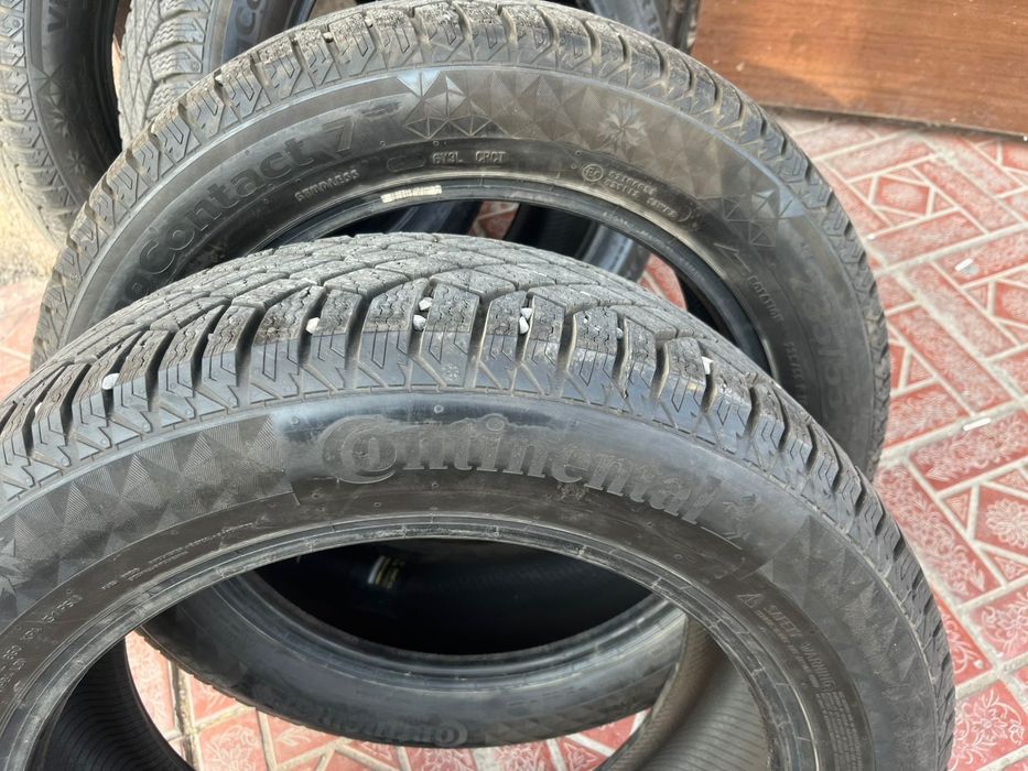 Продам комплект зимних шин 235/55/R18