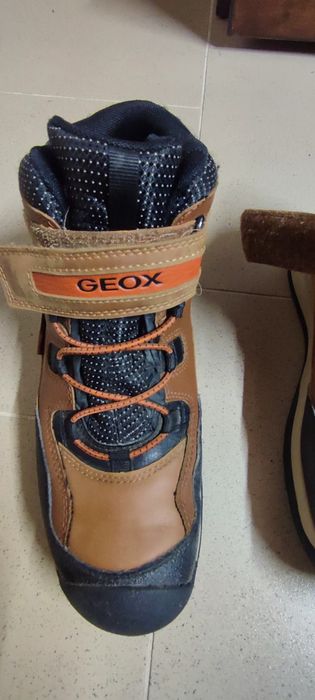 Vând ghete / bocanci / cizme Geox mărime 37 și 39 pt copii
