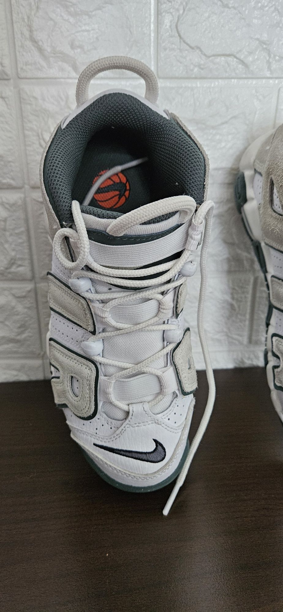 Nike air uptempo