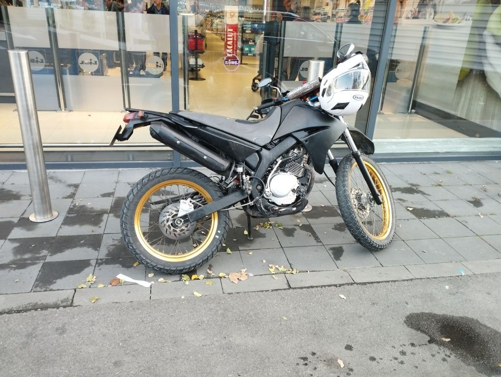 Vând Yamaha xt 125