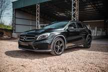 Mercedes Benz GLA 4matic AMG line