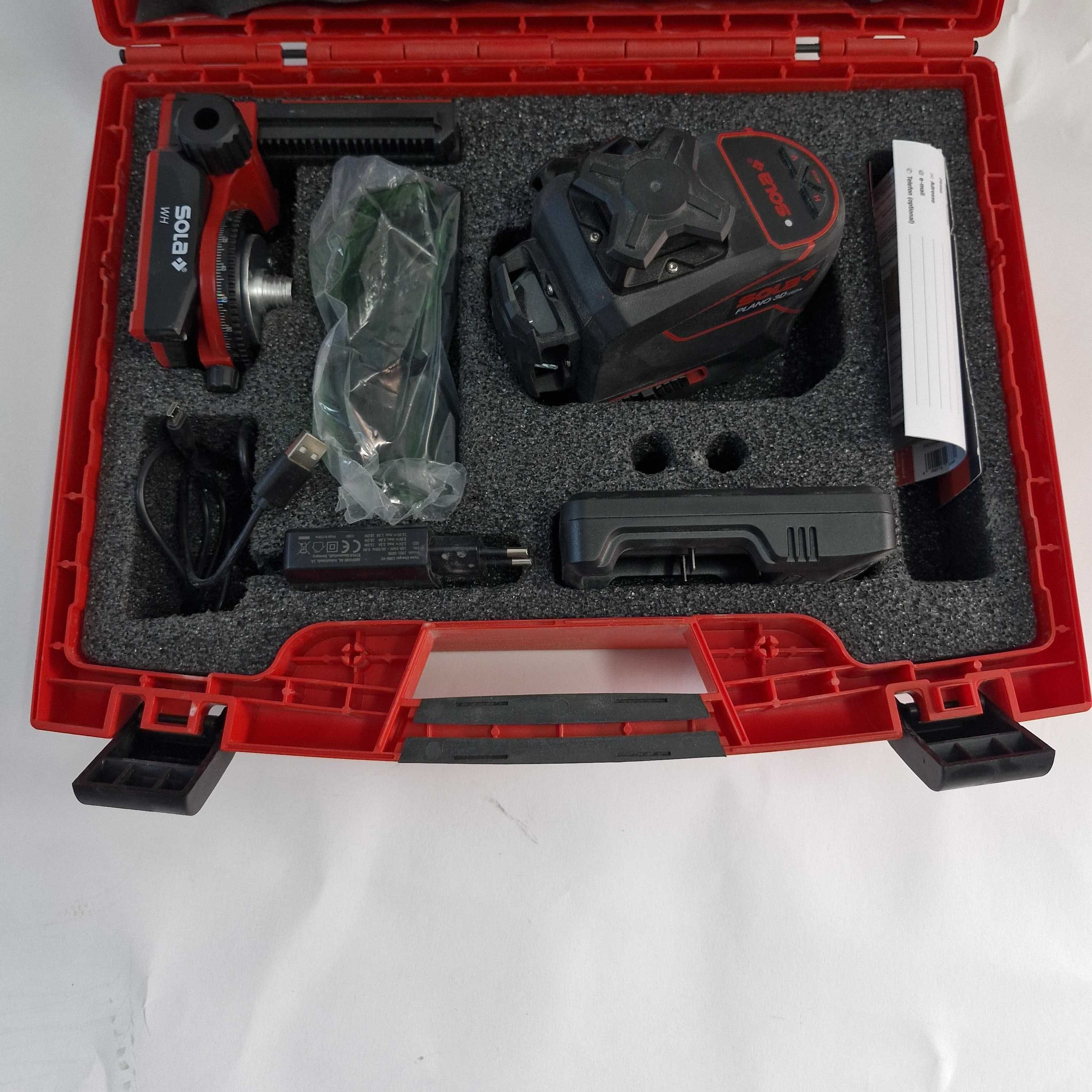 Liquid Money vinde - Nivela laser cu linii, 3D 80m, Sola PLANO 3D