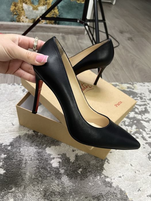 Sandale-Pantofi Louboutin-piele naturală 100%POZE REALE