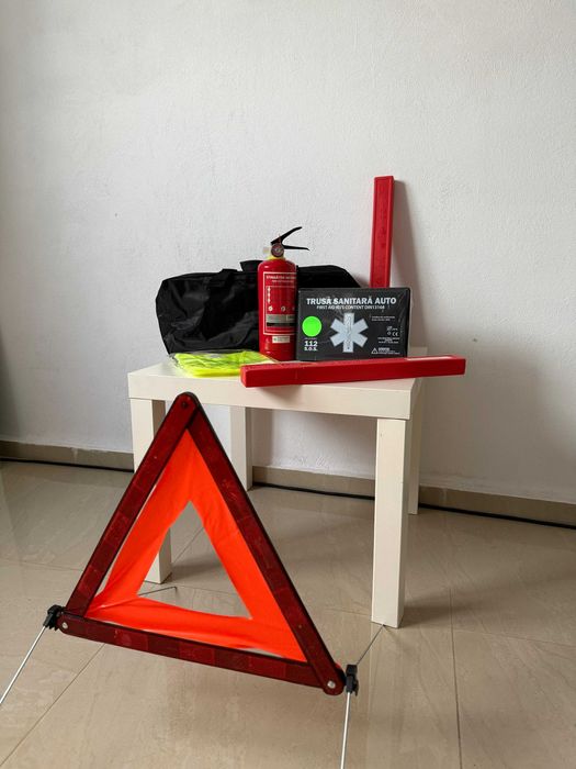 Kit Auto Complet de Prim Ajutor/Siguranta Conform Legislatiei Romaniei