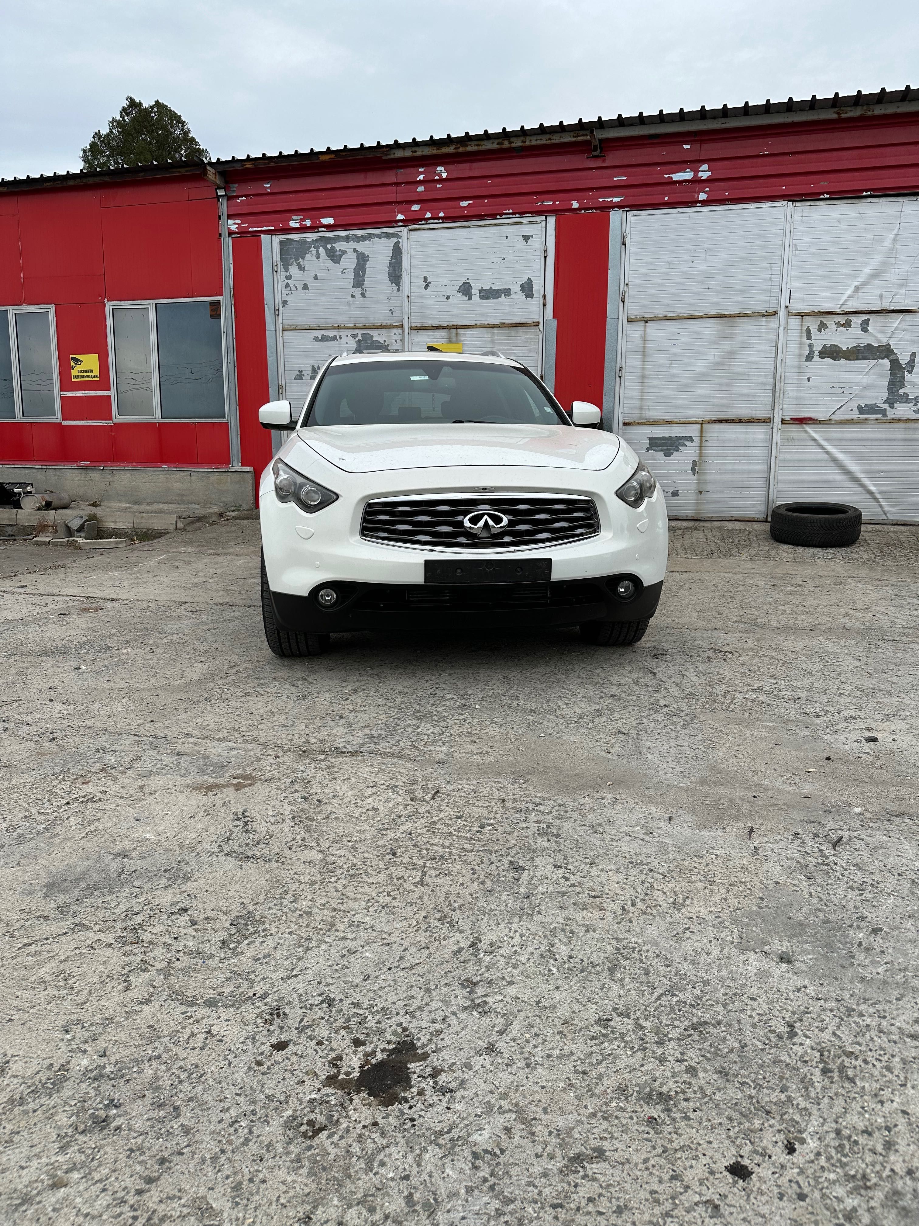 Infiniti fx30d s premiom