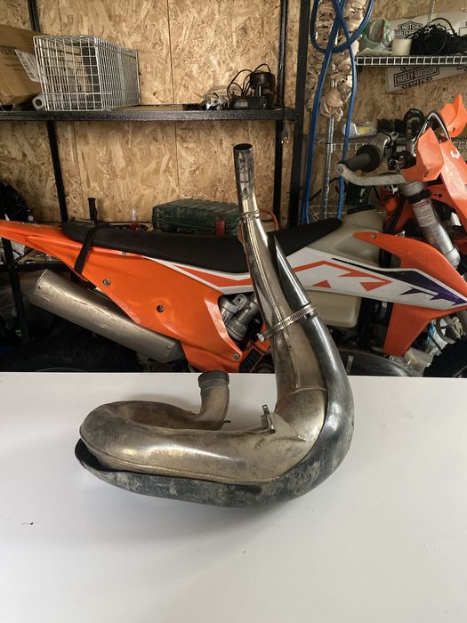 Rezonator şi şa KTM 2015 Six Days