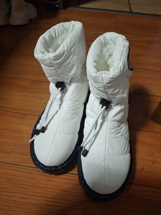 Vand ugg nou marimea 37