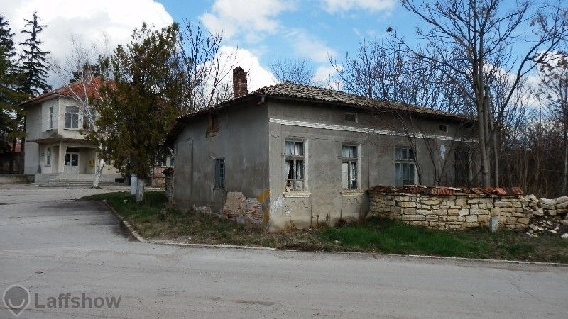 Продавам къща в село Горски Сеновец