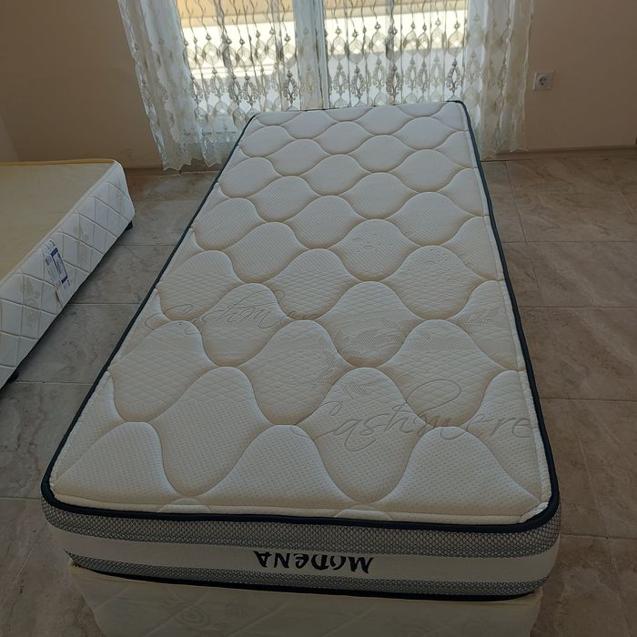Продавам единични легла.