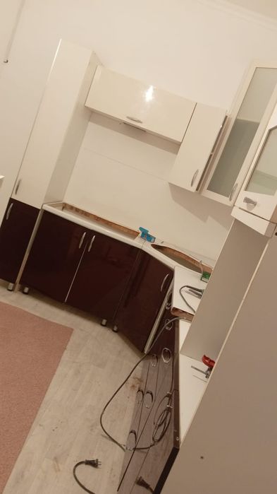 Кухнный гарнитур сатылады.