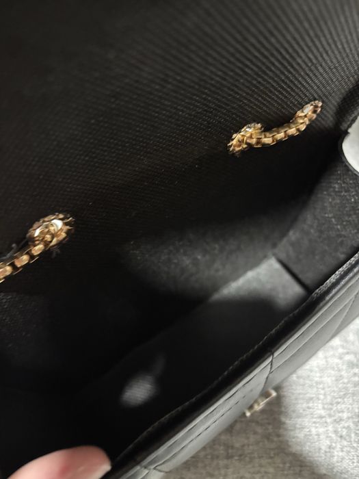 Черна дамска чанта на miu miu