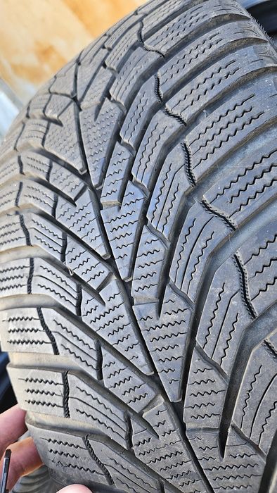 4бр гуми 225 40 18 дот 22 кумхо