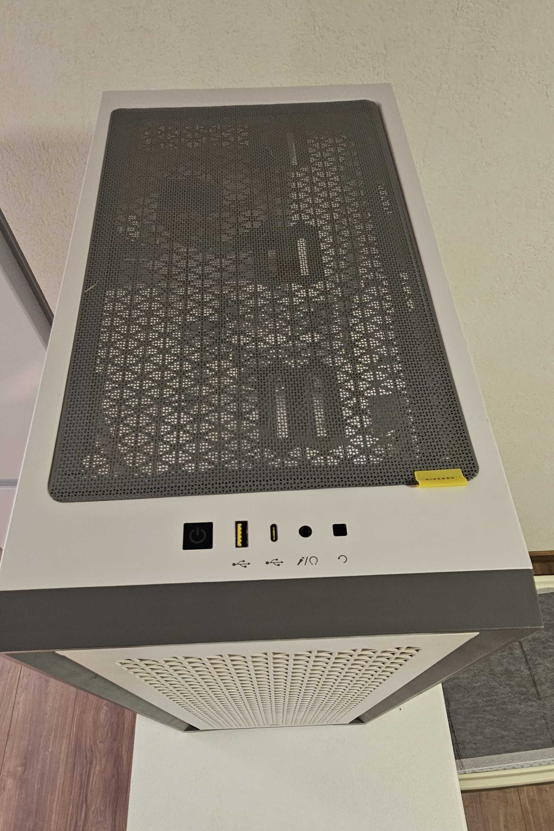 Компютърна кутия Corsair 4000D AIRFLOW