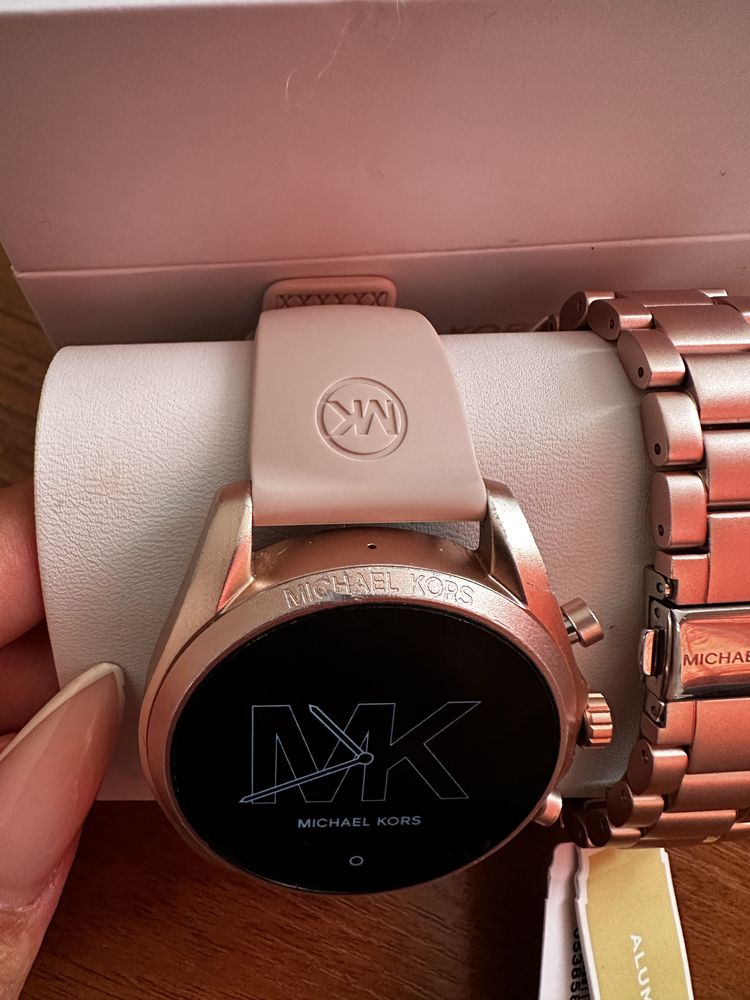 Часовник Michael Kors