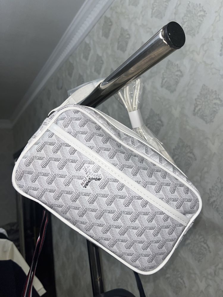 TOMMY, GOYARD v nalichi