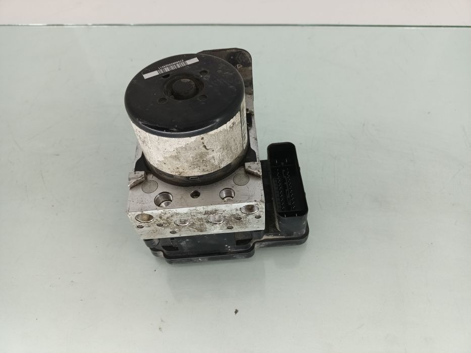 Dezmembrez Pompa ABS de pe Renault LAGUNA 3 2008-2015