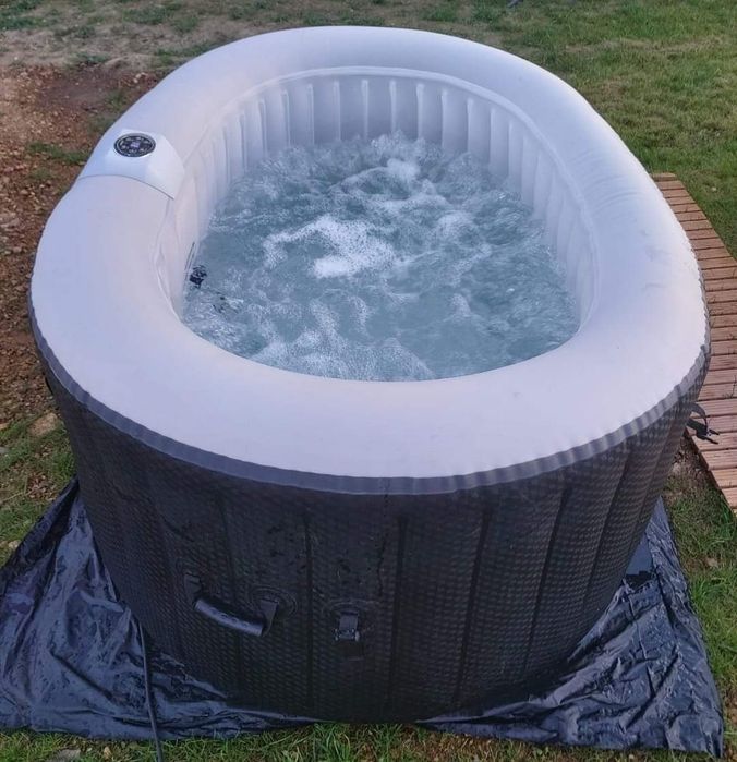 Jacuzzi gomflabil se umfla singur cu bule filtrare si incalzire incalz