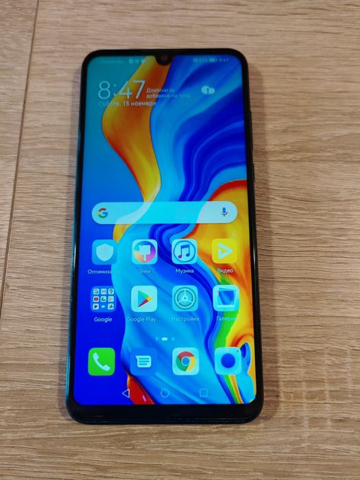 Продавам Huawei p30 lite