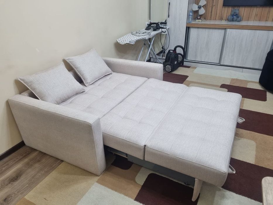 продаем мини диван Софа