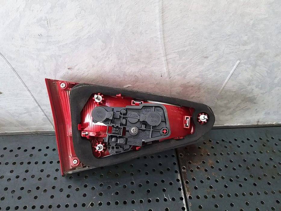 Stop tripla lampa dreapta halogen audi a4 b8 8k 01091502