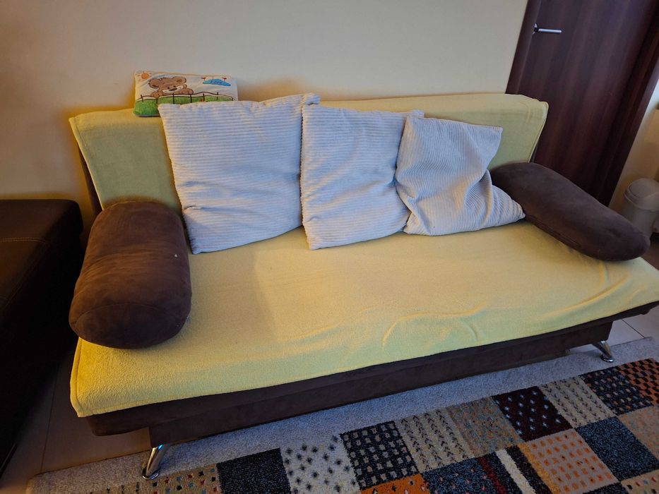 разтегателен диван , ученическо бюро