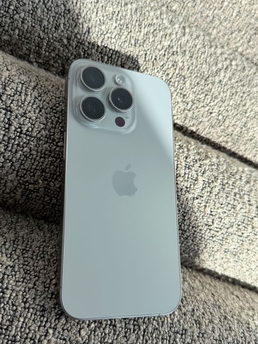 iPhone 15 Pro 256 GB в перфектно състояние