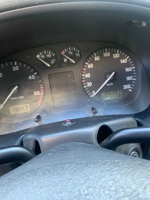 лек автомобил фолксваген поло