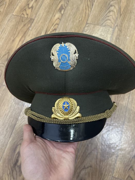 Продам фуражкку бу за 3000 тг в хорошем сотоянии