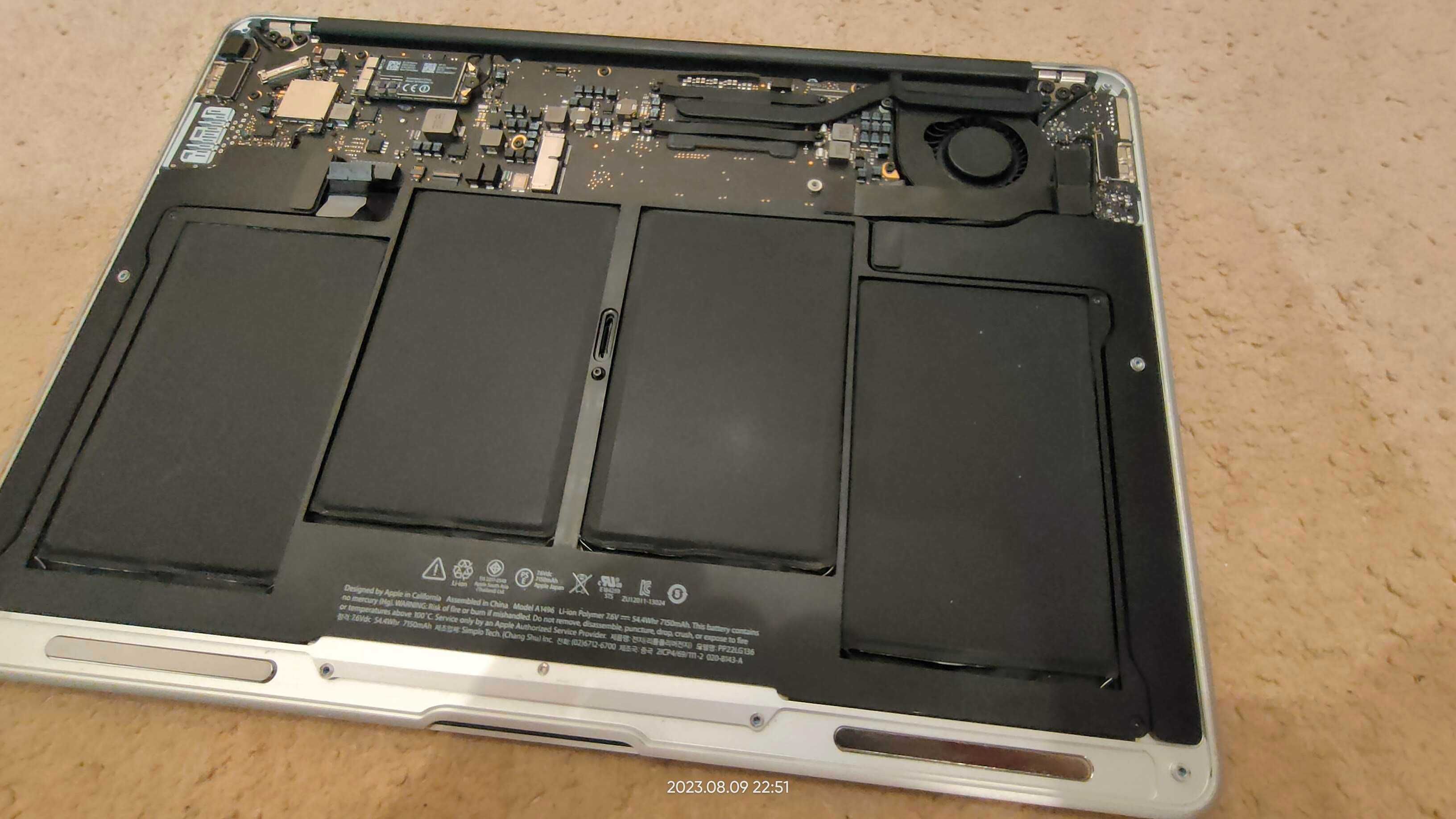 Dezmembrez Apple MacBook Air A1466 EMC2925
