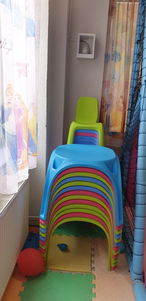 Loc de joaca modular pe 3 nivela si tiroliana folosite