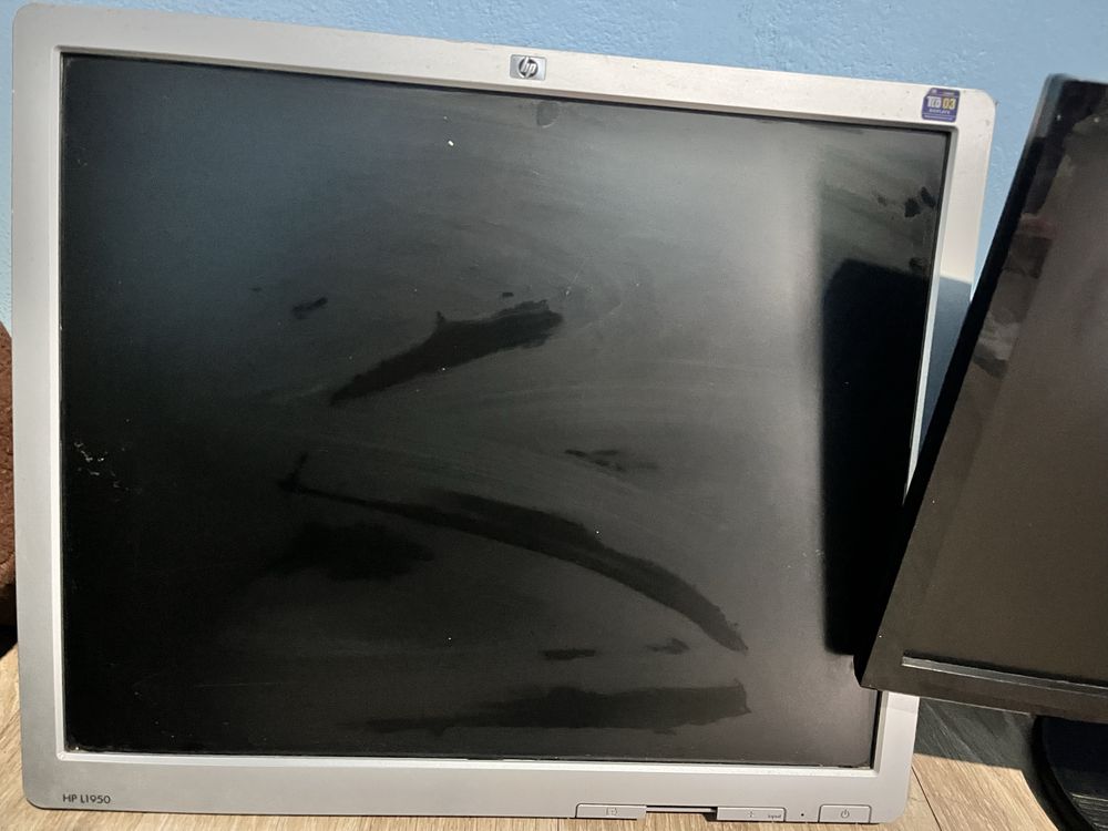 Vand monitoare vga