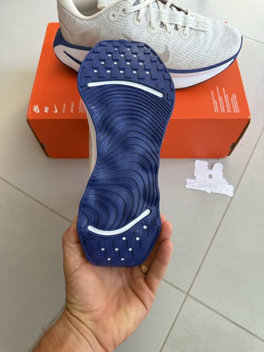 Nike Motiva Light Orewood