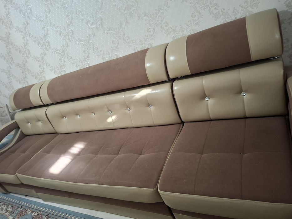 Продам диван.в хорошем состоянии