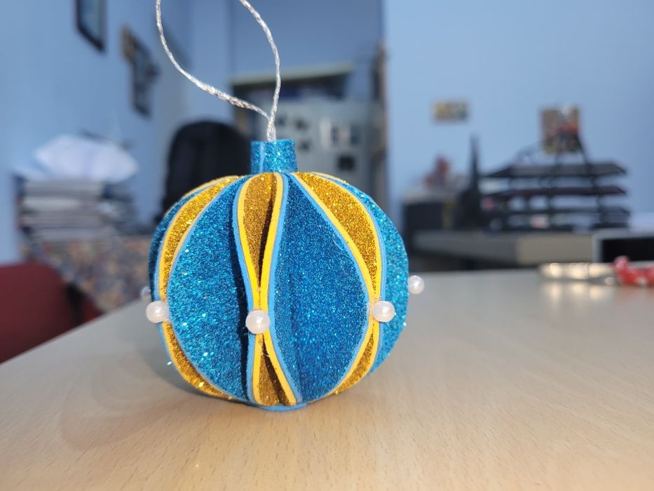 Globuri pentru bradul de Crăciun